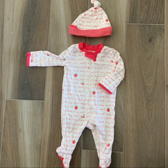 newborn pyjama set